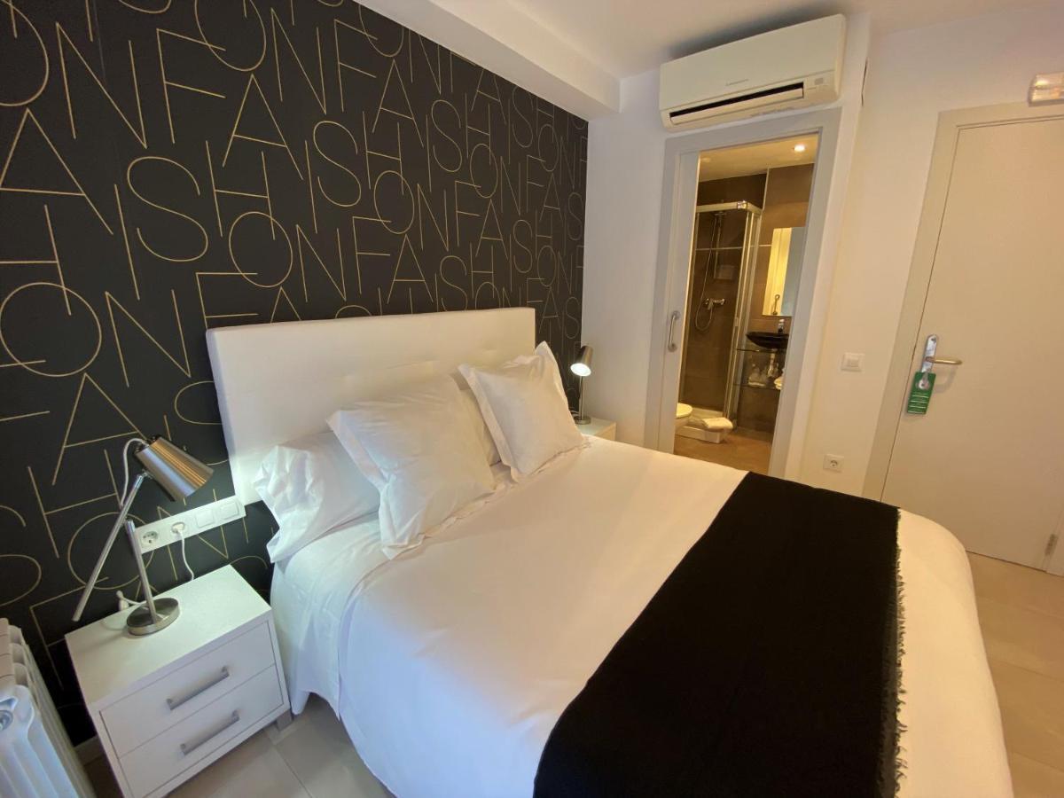 Hostal Somnis Suria Exteriör bild