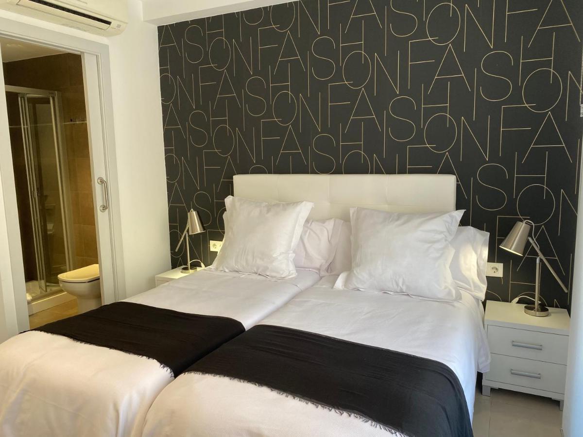 Hostal Somnis Suria Exteriör bild