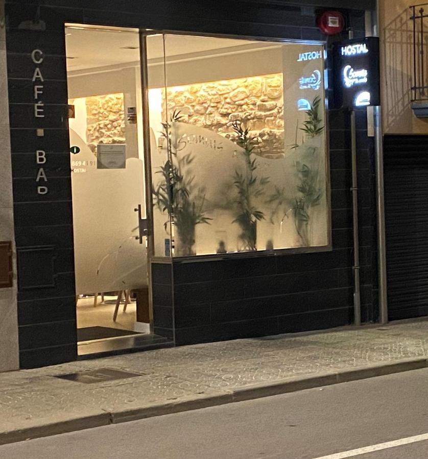 Hostal Somnis Suria Exteriör bild